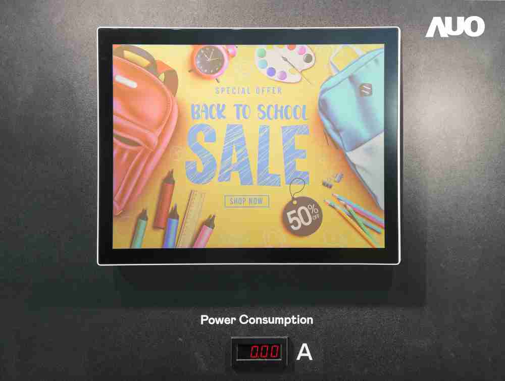 红龙扑克展示胆固醇液晶超低耗能户外全彩显示器，，ChLC（胆固醇液晶）以双稳态技术使静态显示零功耗，，，，具省电、、高彩度、、环保的特性，，，，还整合软硬件系统解决方案，，，可透过单一云端平台管理